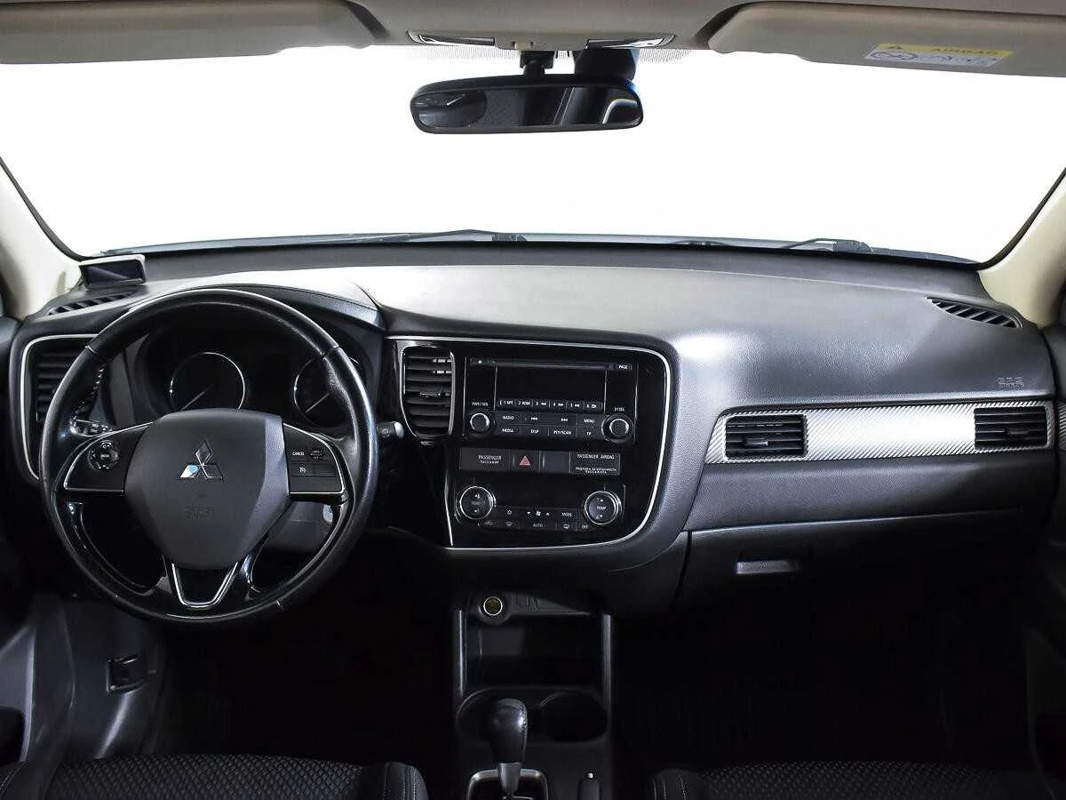 MITSUBISHI OUTLANDER, Белый, 2016, Вариатор, 146 л.с., цена от 1 090 400 руб.
