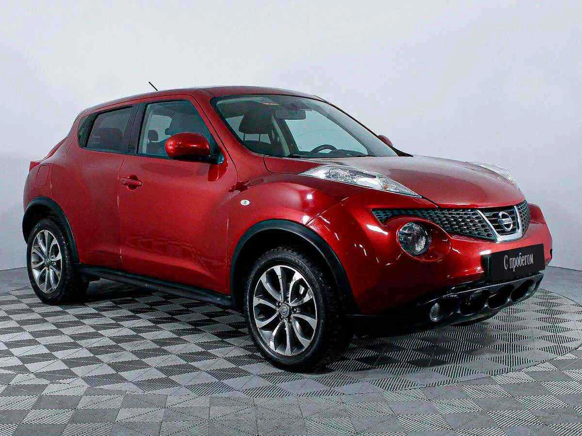Nissan Juke, Красный, 2013, Вариатор, 117 л.с., цена от 770 000 руб.