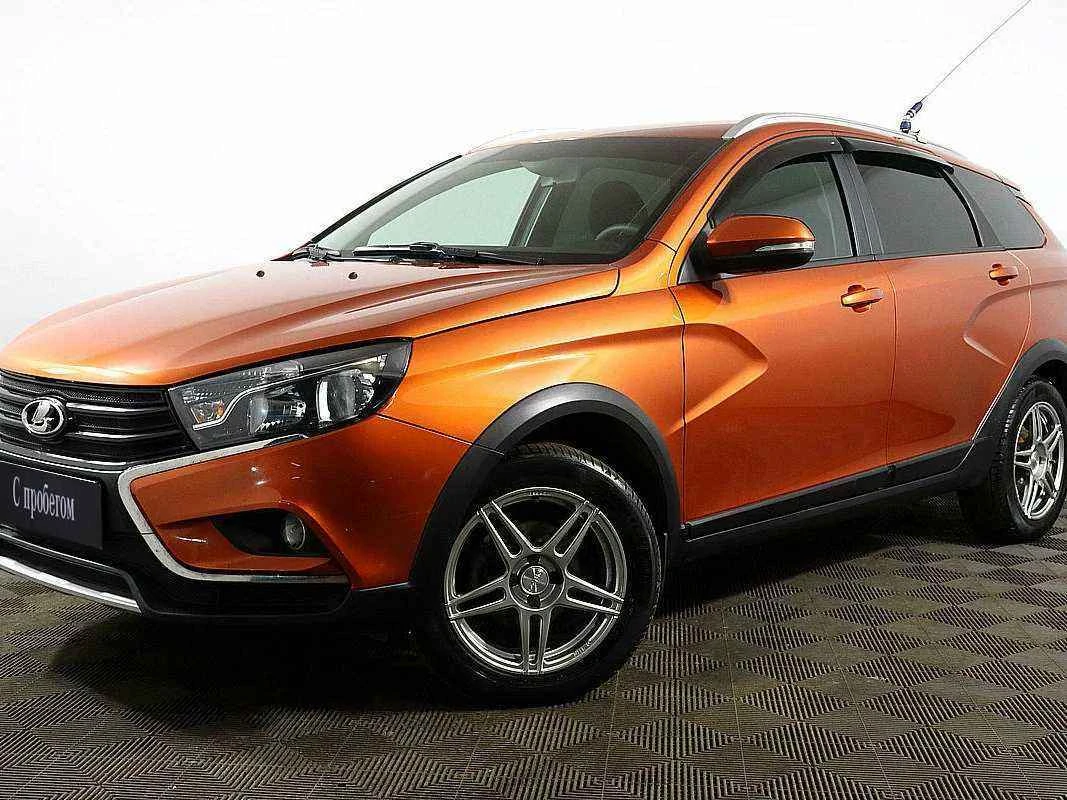 LADA Vesta SW Cross, Оранжевый, 2017, Механическая, 122 л.с., цена от 496 000 руб.