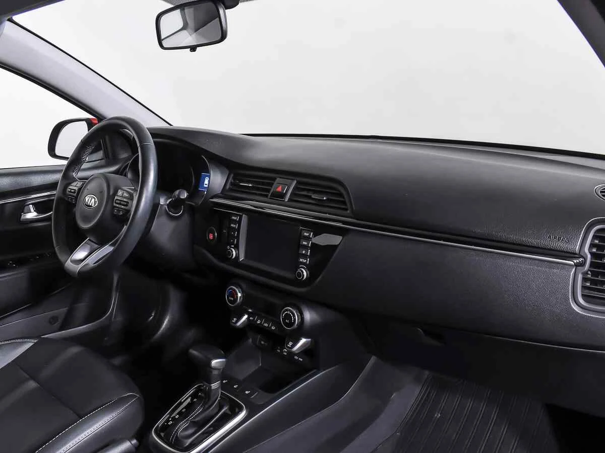 KIA X-Line, Красный, 2019, Автоматическая, 123 л.с., цена от 1 200 000 руб.