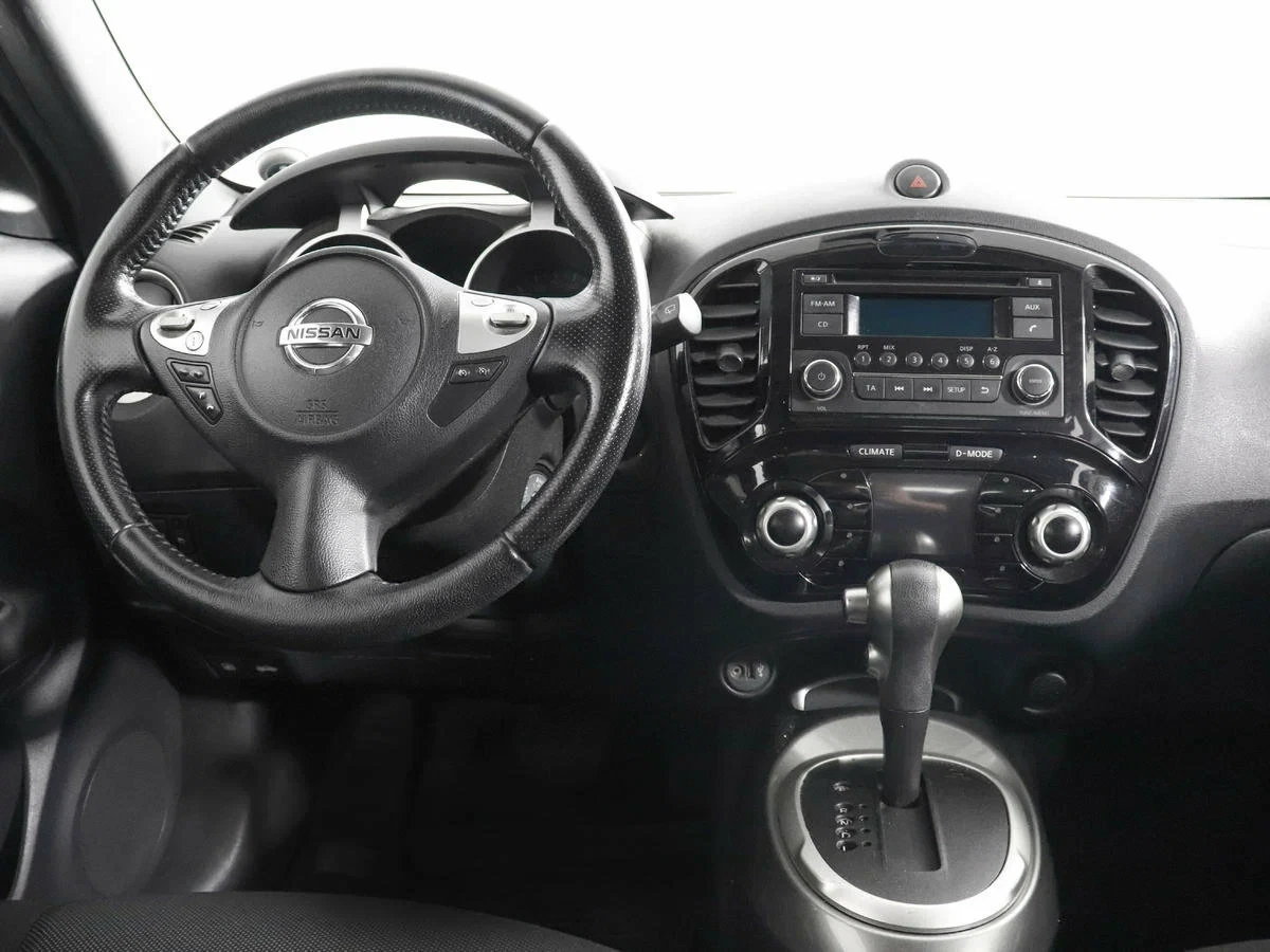 Nissan Juke, Серебряный, 2014, Вариатор, 117 л.с., цена от 610 000 руб.