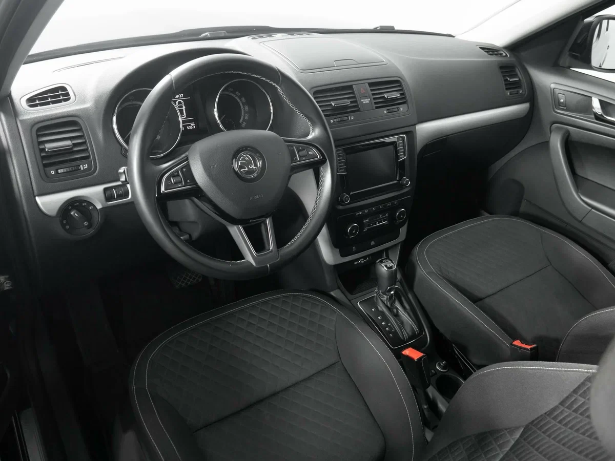 Skoda Yeti, Синий, 2016, Робот, 152 л.с., цена от 1 175 000 руб.
