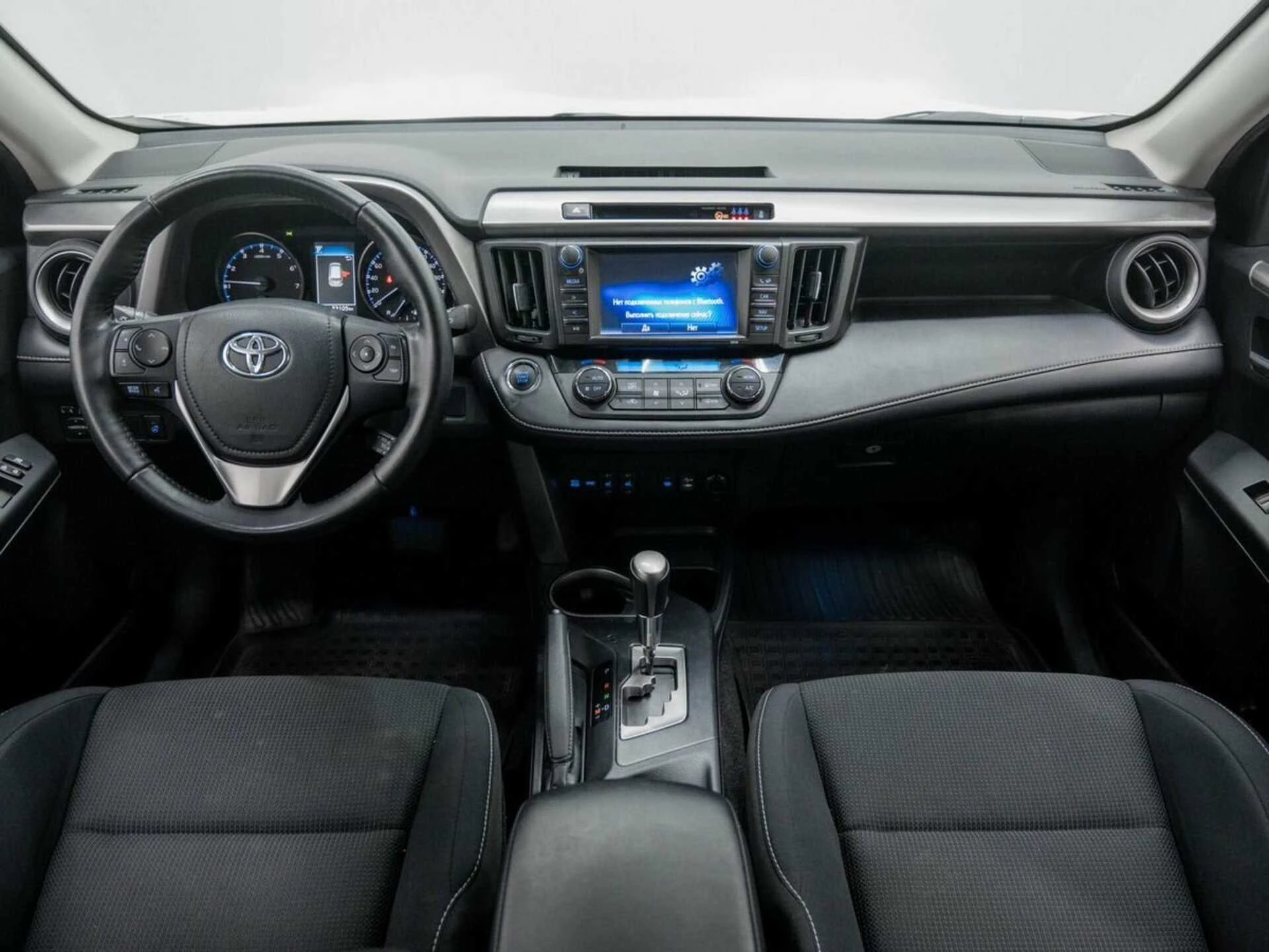 TOYOTA RAV4, Белый, 2017, Вариатор, 146 л.с., цена от 1 408 000 руб.