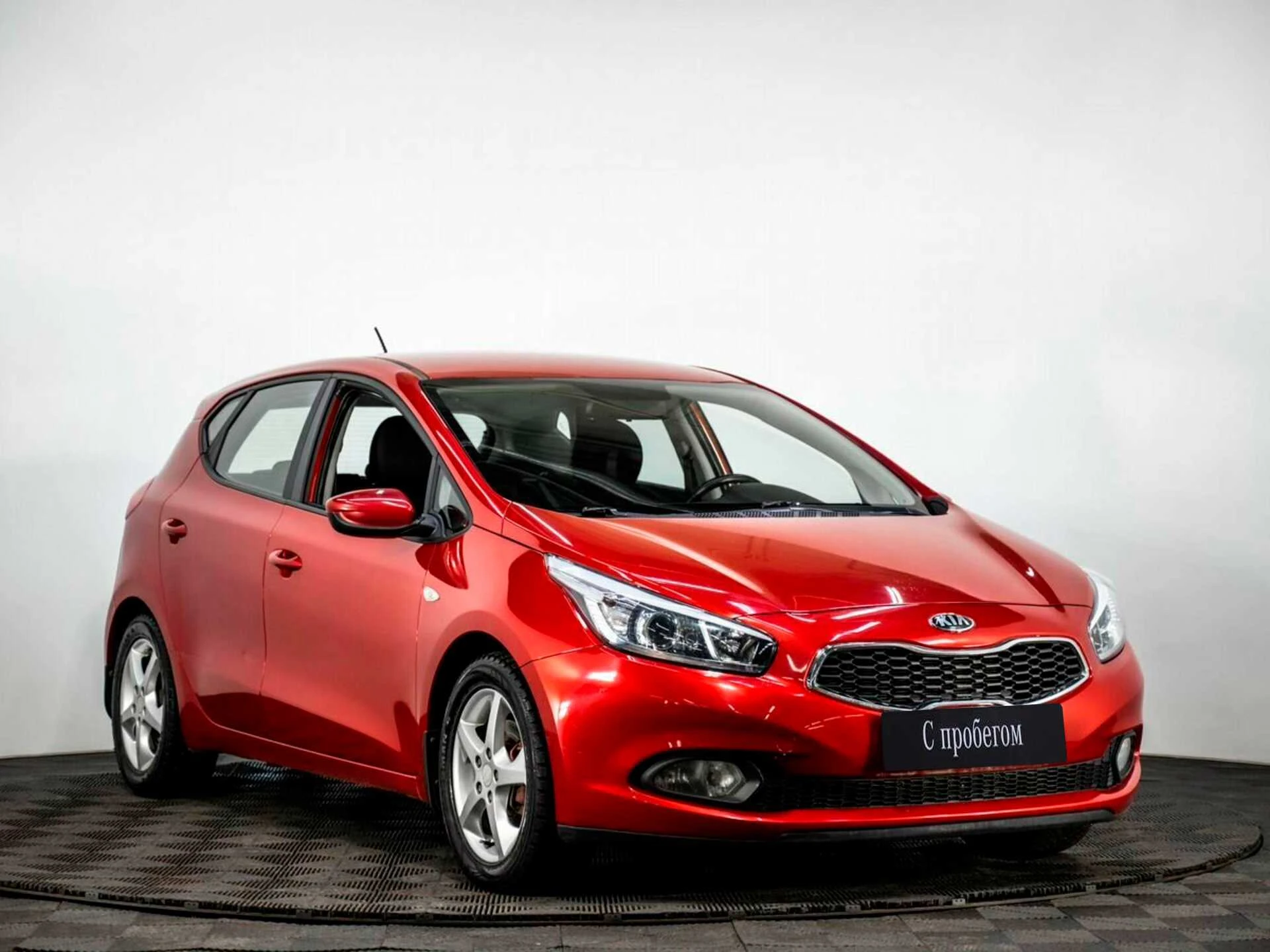 KIA CEED, Красный, 2012, Механическая, 129 л.с., цена от 624 000 руб.
