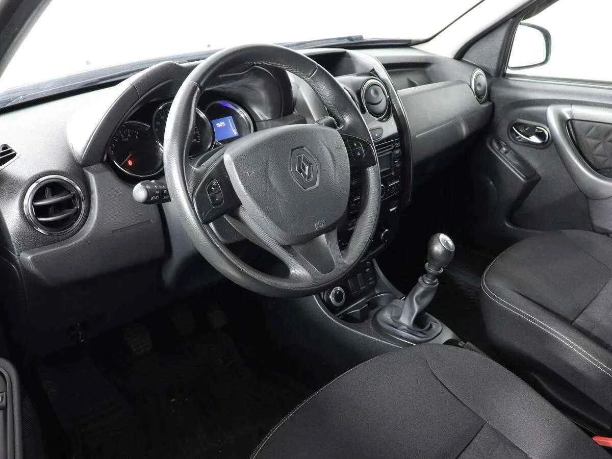 Renault Duster, Коричневый, 2017, Механическая, 114 л.с., цена от 1 120 000 руб.