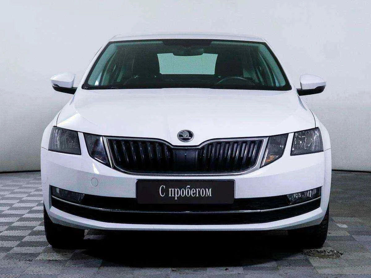 Skoda Octavia, Белый, 2019, Робот, 150 л.с., цена от 1 165 000 руб.