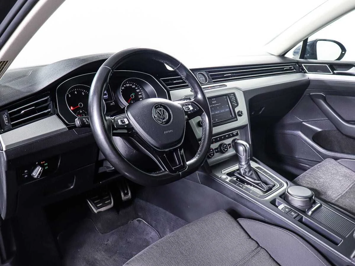 VOLKSWAGEN PASSAT, Черный, 2016, Робот, 150 л.с., цена от 1 235 200 руб.