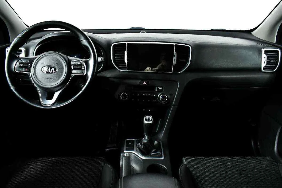 KIA Sportage, Коричневый, 2018, Механическая, 150 л.с., цена от 1 447 500 руб.