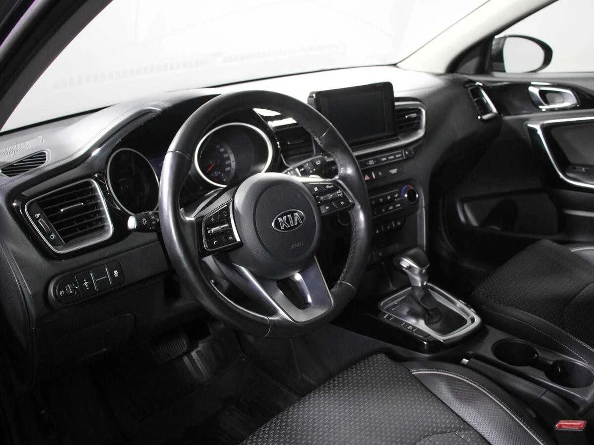 KIA CEED, Черный, 2018, Робот, 140 л.с., цена от 1 032 000 руб.