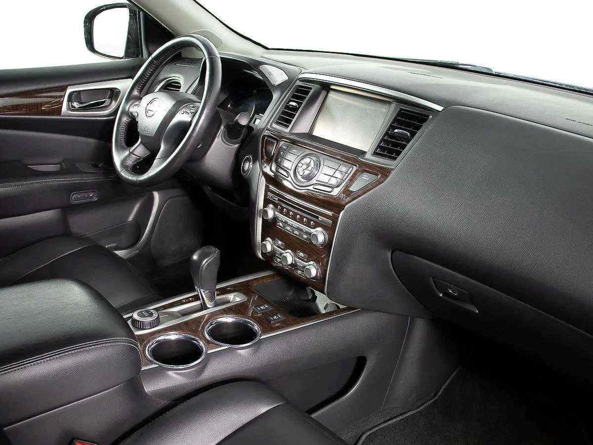 Nissan Pathfinder, Серый, 2014, Вариатор, 249 л.с., цена от 1 430 000 руб.