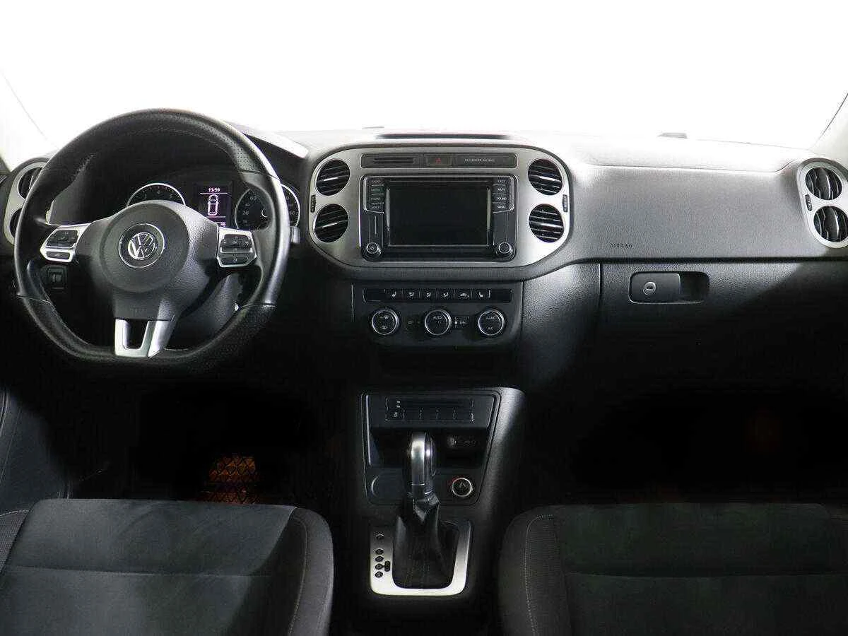 Volkswagen Tiguan, Черный, 2016, Автоматическая, 180 л.с., цена от 950 000 руб.