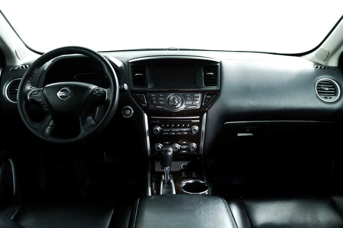NISSAN PATHFINDER, Черный, 2015, Вариатор, 249 л.с., цена от 1 427 200 руб.