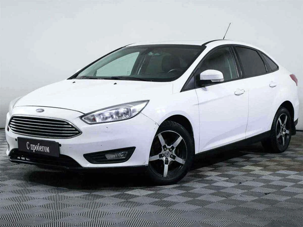 Ford Focus, Белый, 2015, Робот, 105 л.с., цена от 513 000 руб.