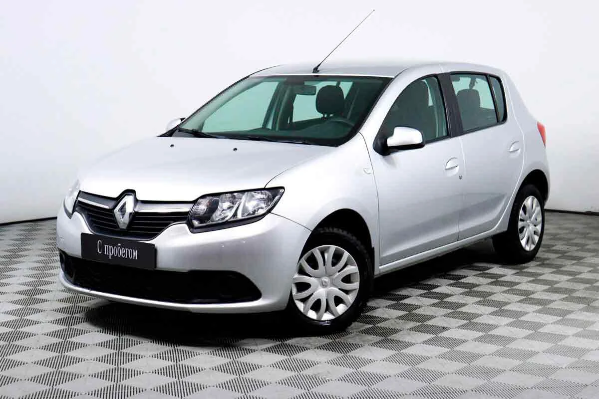 RENAULT SANDERO, Серебряный, 2016, Робот, 82 л.с., цена от 628 000 руб.