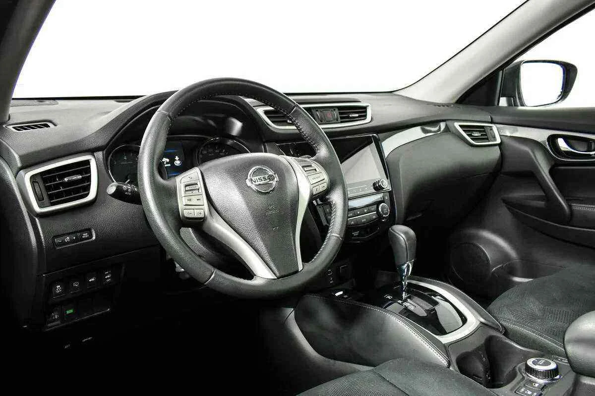 Nissan X-Trail, Серебряный, 2016, Вариатор, 144 л.с., цена от 1 237 000 руб.