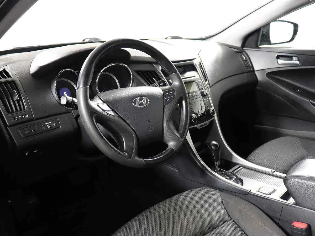 Hyundai Sonata, Черный, 2012, Автоматическая, 150 л.с., цена от 735 000 руб.