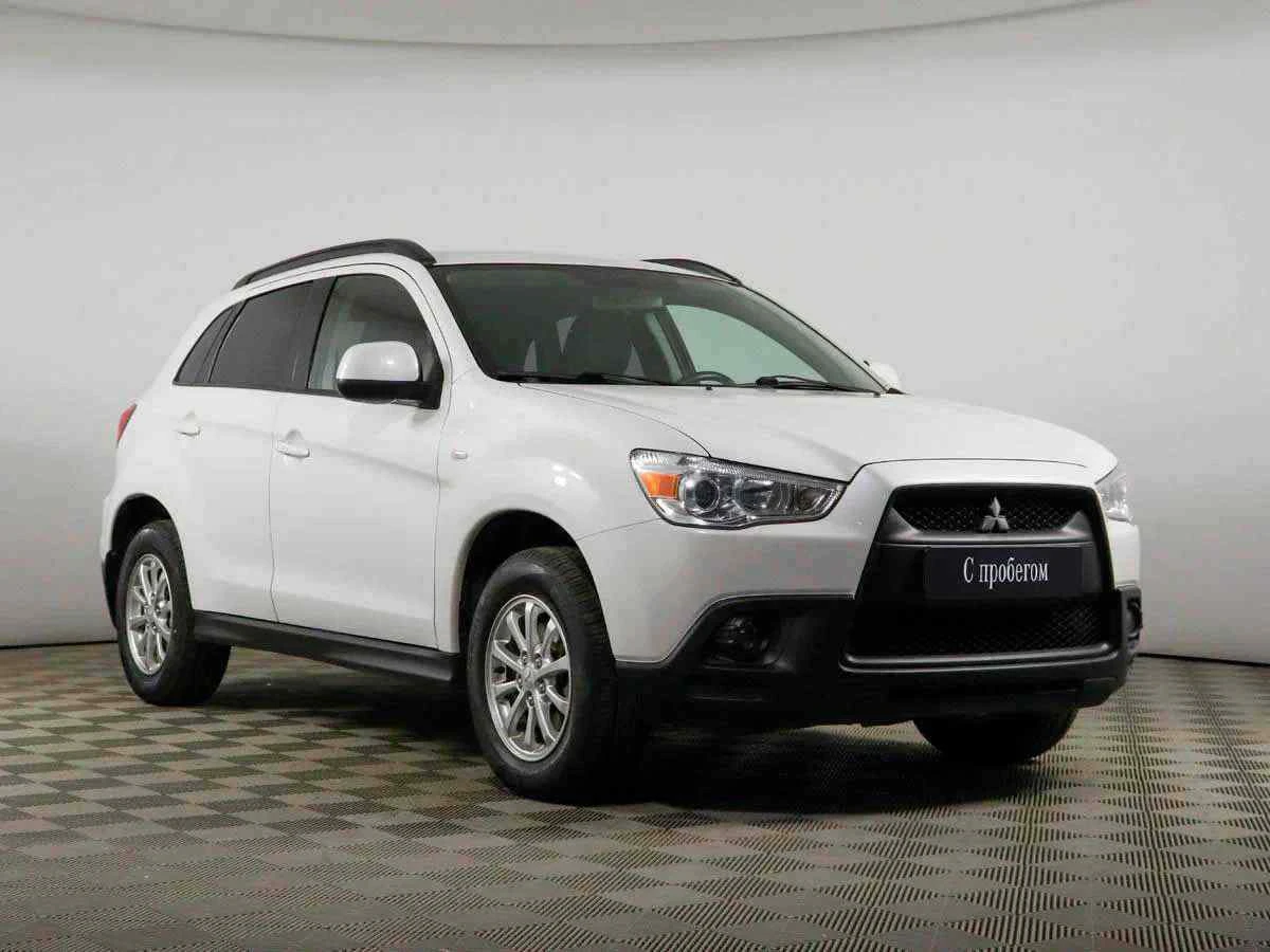 Mitsubishi ASX, Белый, 2012, Вариатор, 140 л.с., цена от 550 000 руб.