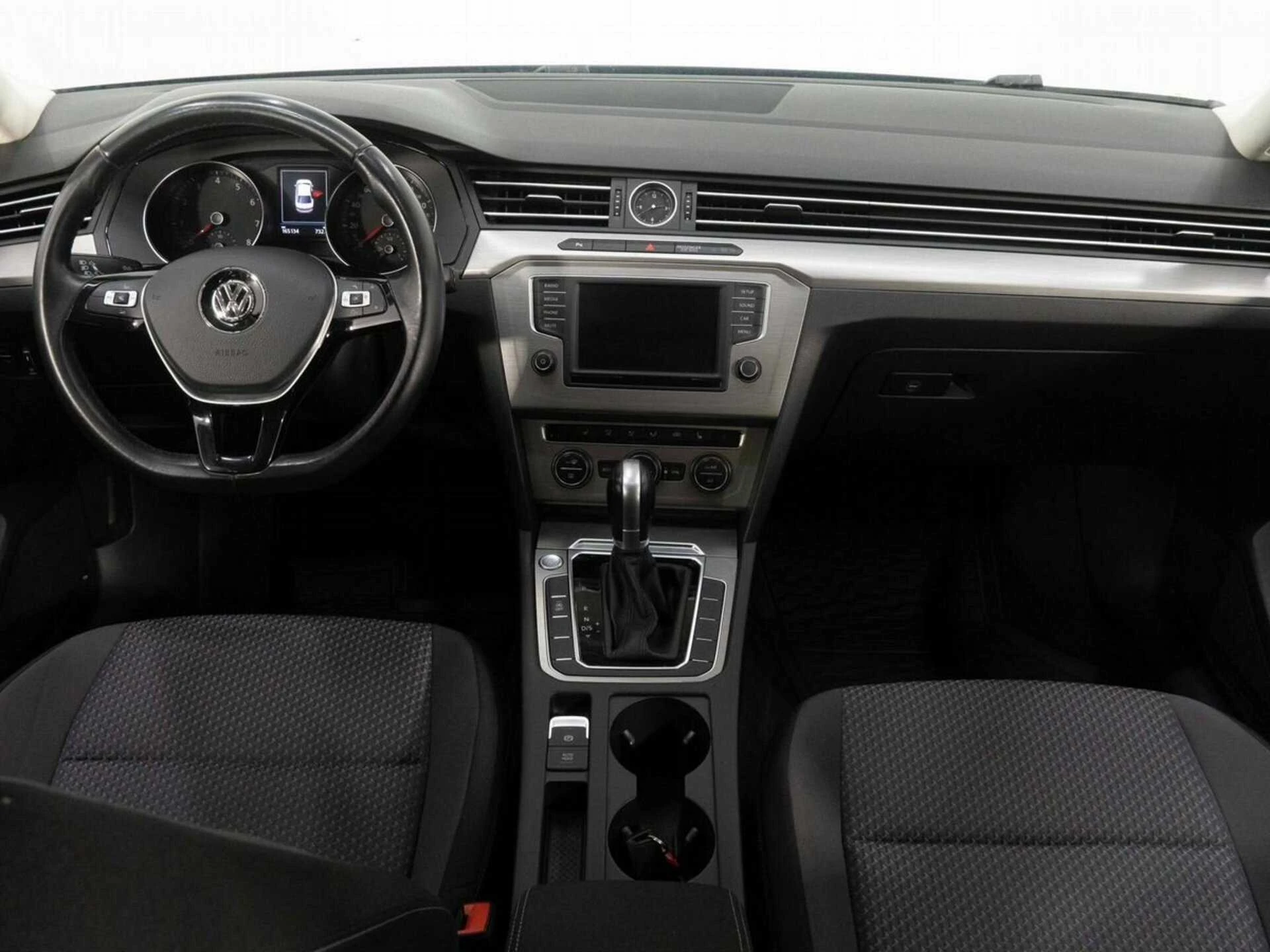 VOLKSWAGEN PASSAT, Черный, 2016, Робот, 150 л.с., цена от 1 052 800 руб.