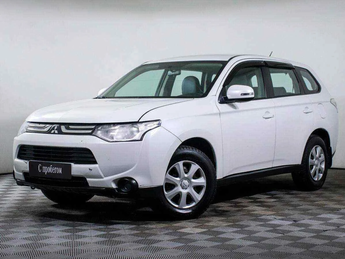 Mitsubishi Outlander, Белый, 2015, Автоматическая, 230 л.с., цена от 1 299 000 руб.