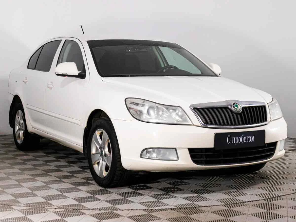 SKODA OCTAVIA, Белый, 2011, Робот, 122 л.с., цена от 512 000 руб.