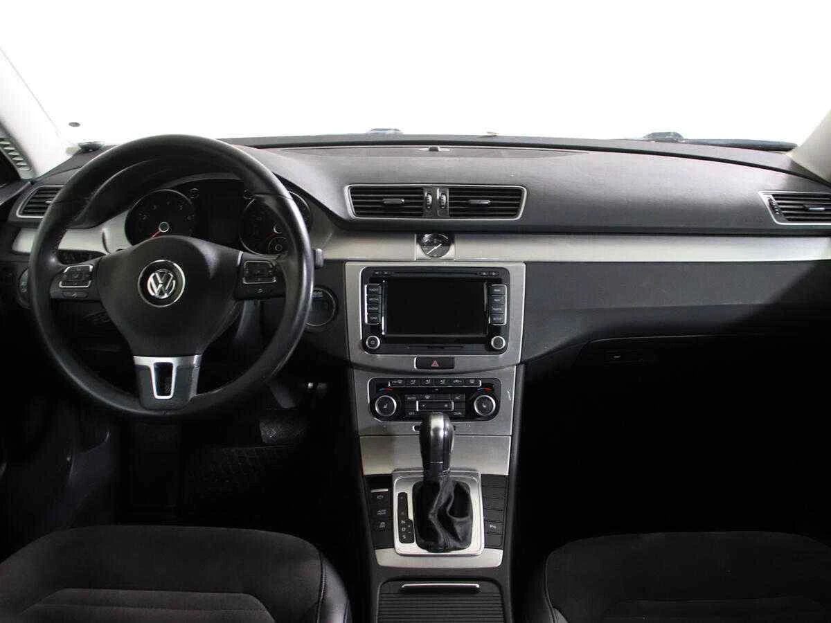 Volkswagen Passat, Серый, 2013, Робот, 210 л.с., цена от 547 000 руб.