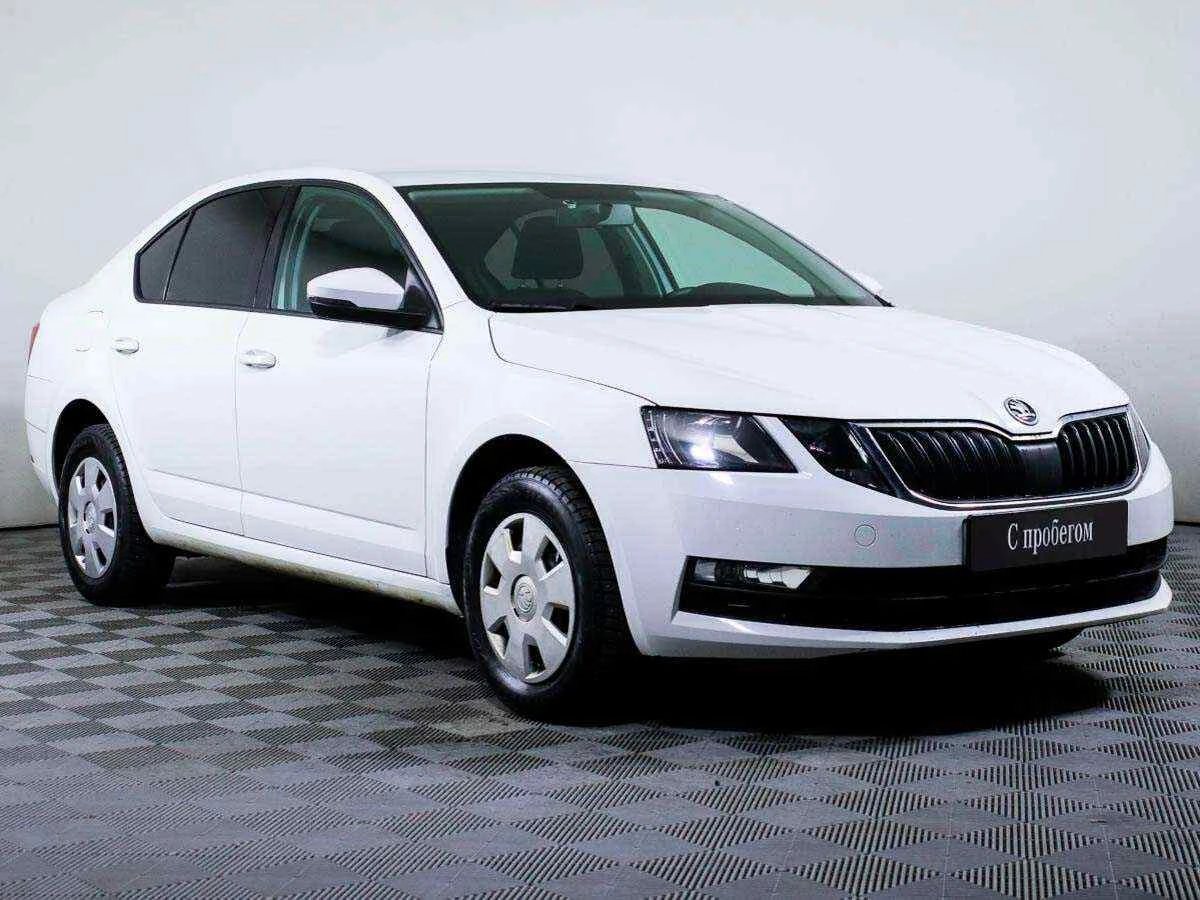 Skoda Octavia, Белый, 2017, Механическая, 110 л.с., цена от 1 005 000 руб.