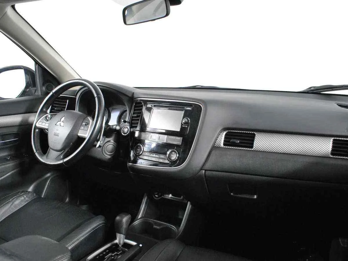 Mitsubishi Outlander, Черный, 2012, Вариатор, 167 л.с., цена от 893 000 руб.