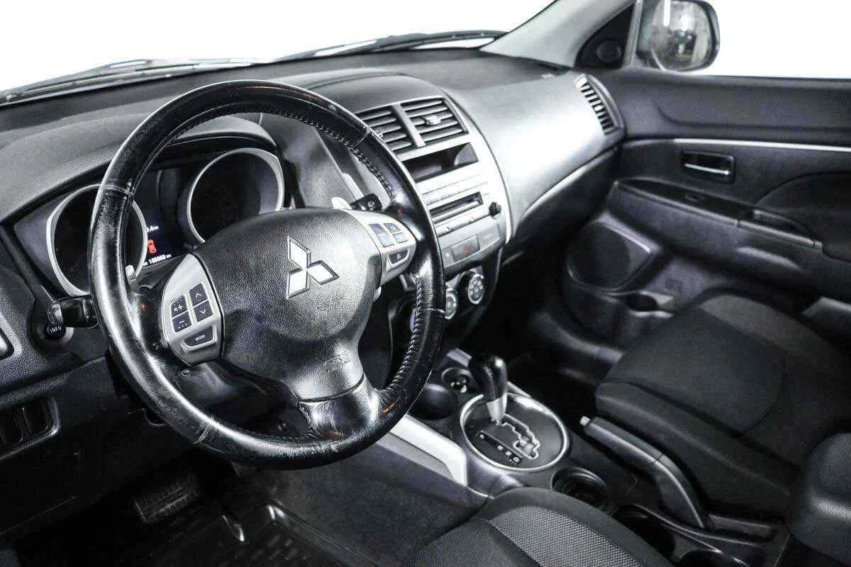 Mitsubishi ASX, Серебряный, 2010, Вариатор, 140 л.с., цена от 445 000 руб.