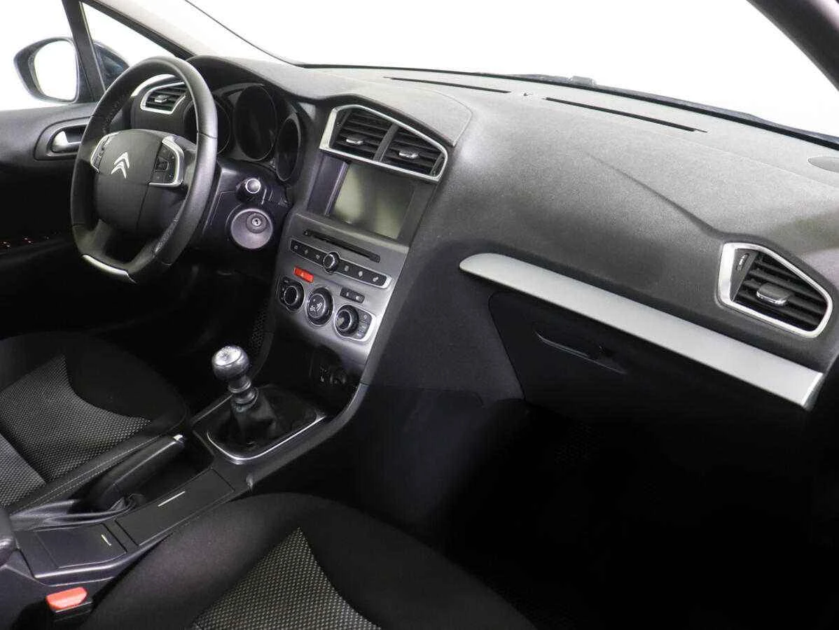 Citroen C4, Синий, 2016, Механическая, 120 л.с., цена от 768 000 руб.