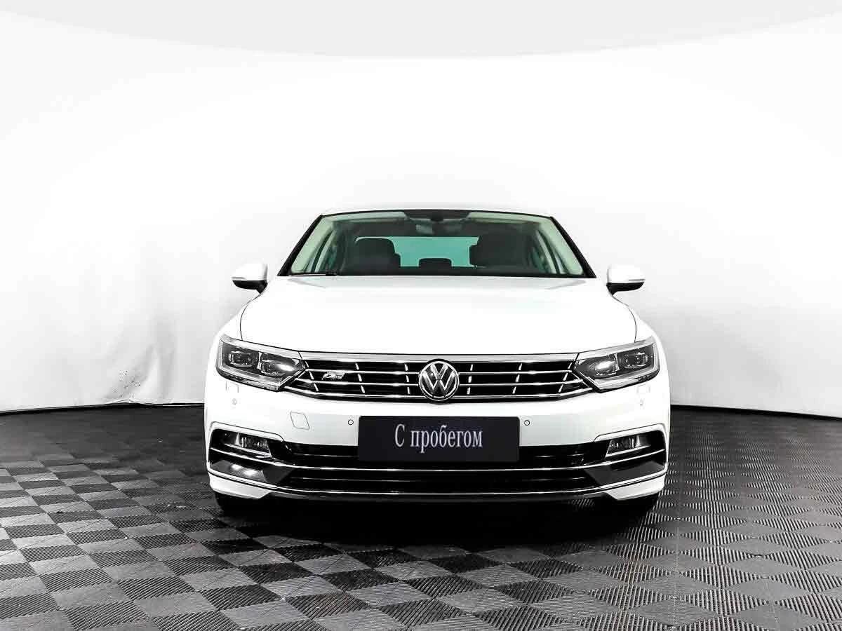VOLKSWAGEN PASSAT, Белый, 2018, Робот, 180 л.с., цена от 1 590 400 руб.