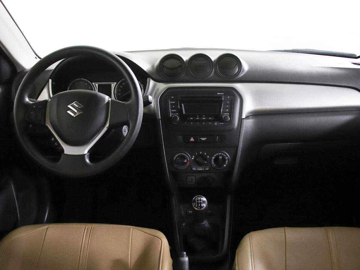 Suzuki Vitara, Серебряный, 2015, Механическая, 117 л.с., цена от 935 000 руб.