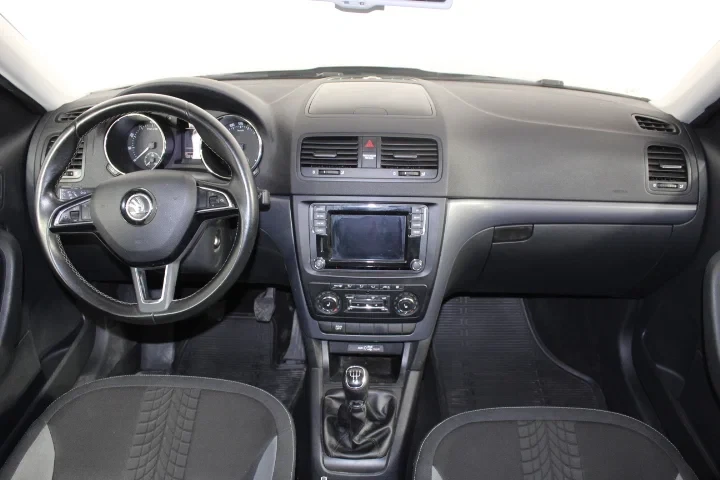 Skoda Yeti, Черный, 2014, Механическая, 110 л.с., цена от 546 000 руб.