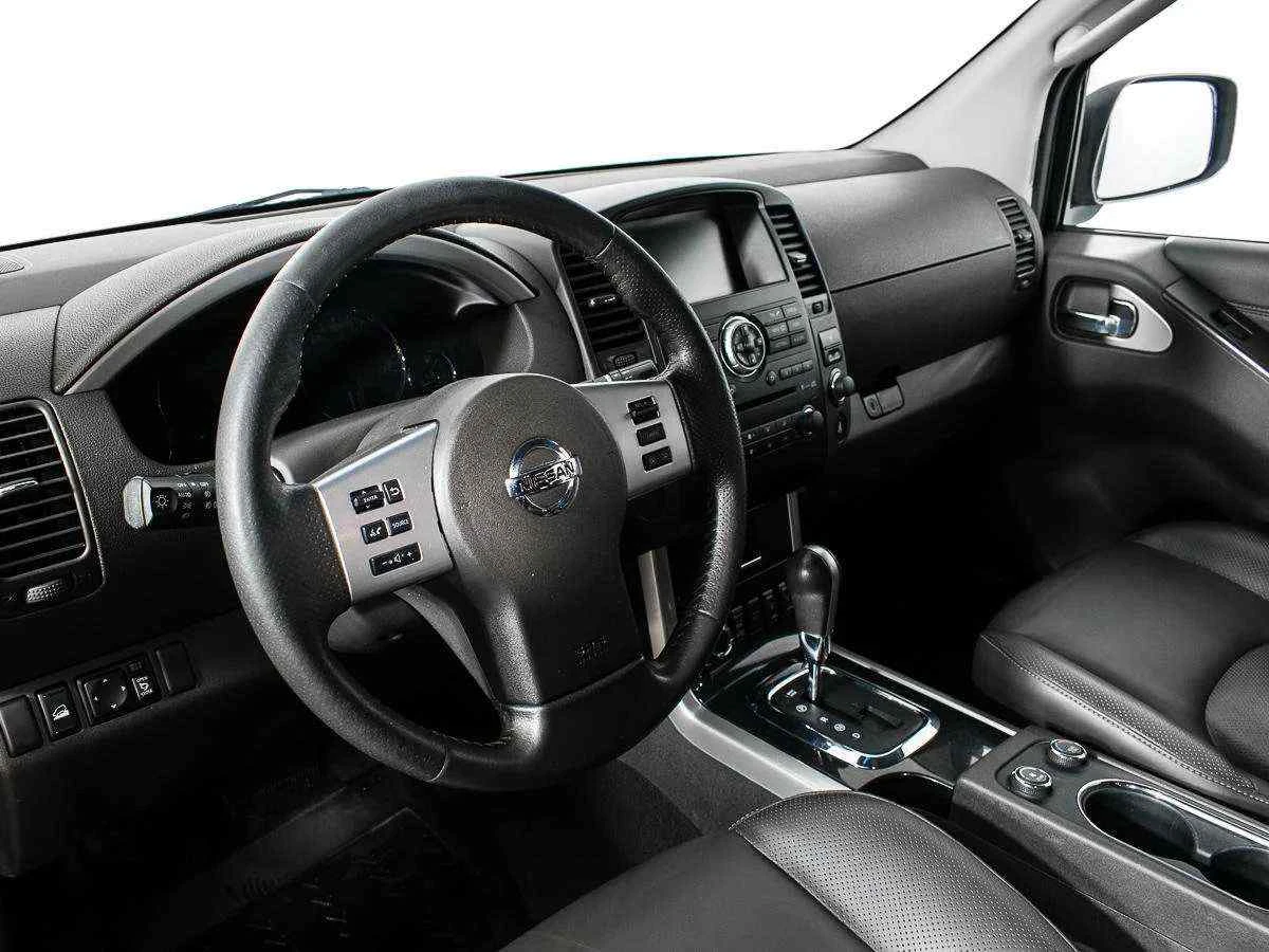 Nissan Pathfinder, Серебряный, 2011, Автоматическая, 231 л.с., цена от 999 000 руб.
