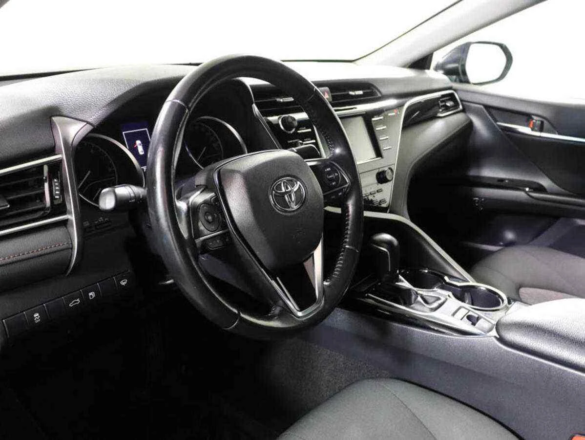 Toyota Camry, Черный, 2018, Автоматическая, 181 л.с., цена от 2 270 000 руб.