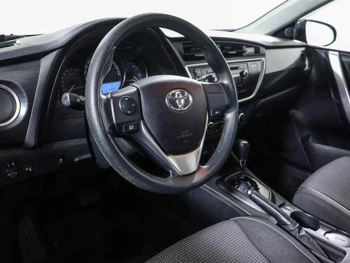 Toyota Auris, Черный, 2013, Вариатор, 132 л.с., цена от 490 000 руб.