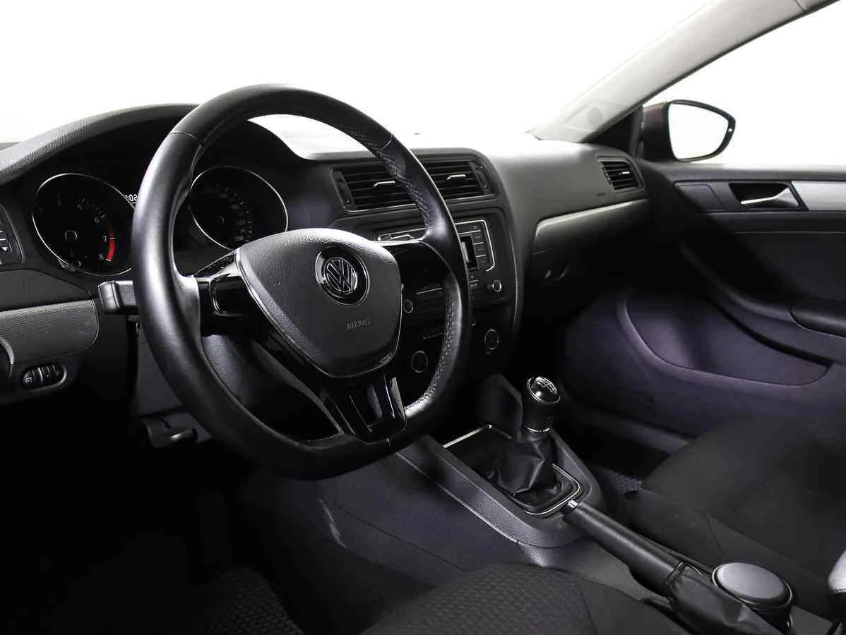 Volkswagen Jetta, Коричневый, 2016, Механическая, 125 л.с., цена от 950 000 руб.