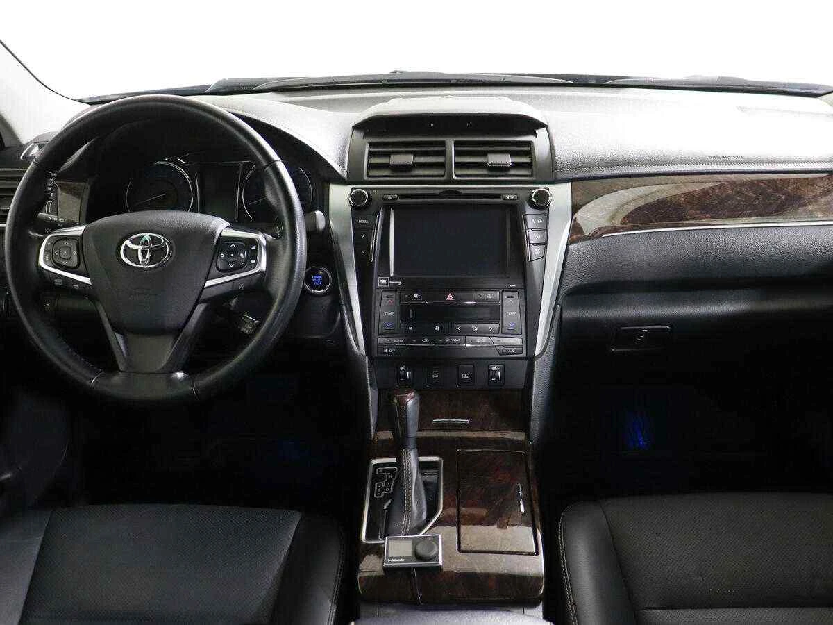 Toyota Camry, Коричневый, 2018, Автоматическая, 249 л.с., цена от 2 310 000 руб.