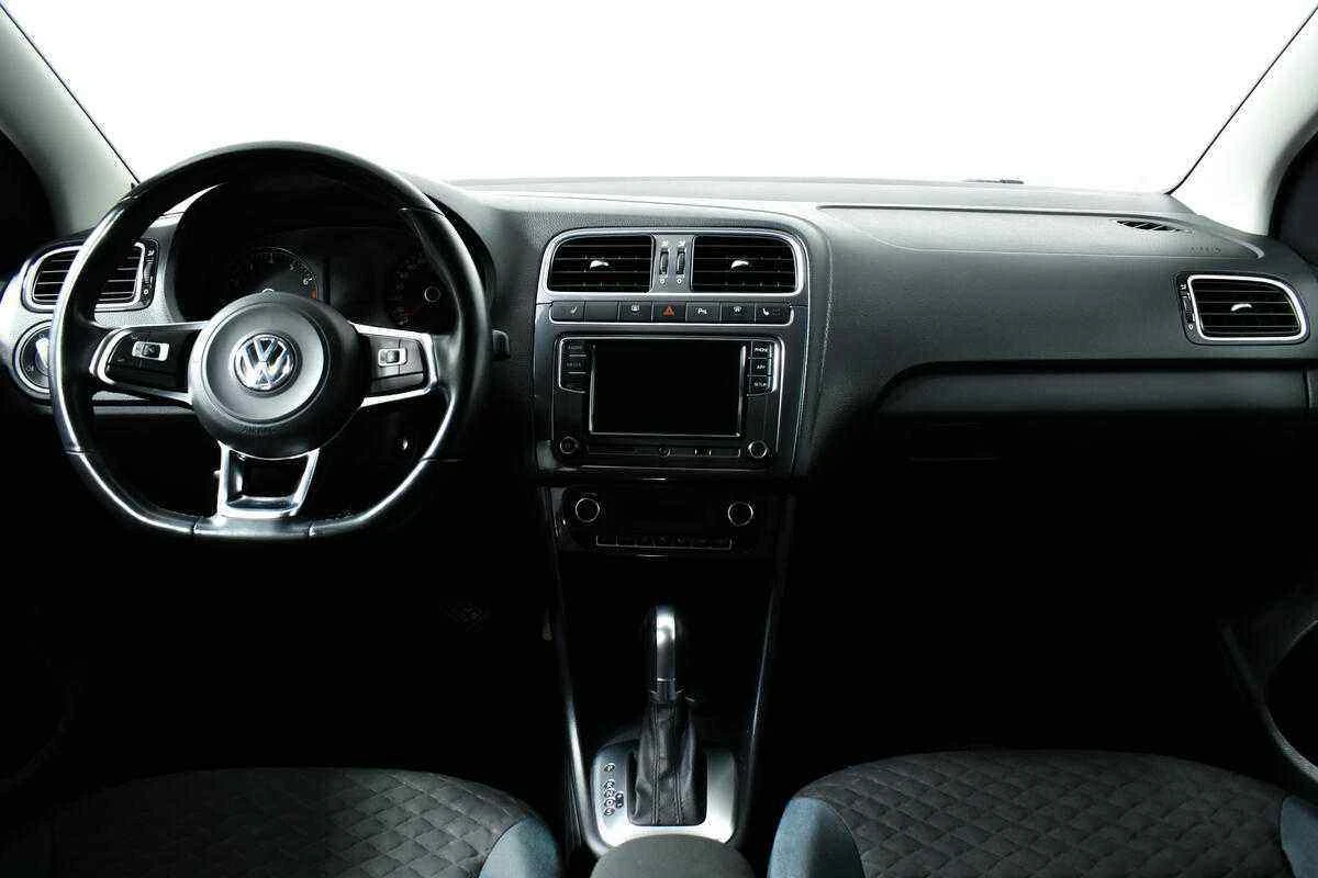 Volkswagen Polo, Голубой, 2020, Автоматическая, 110 л.с., цена от 733 000 руб.