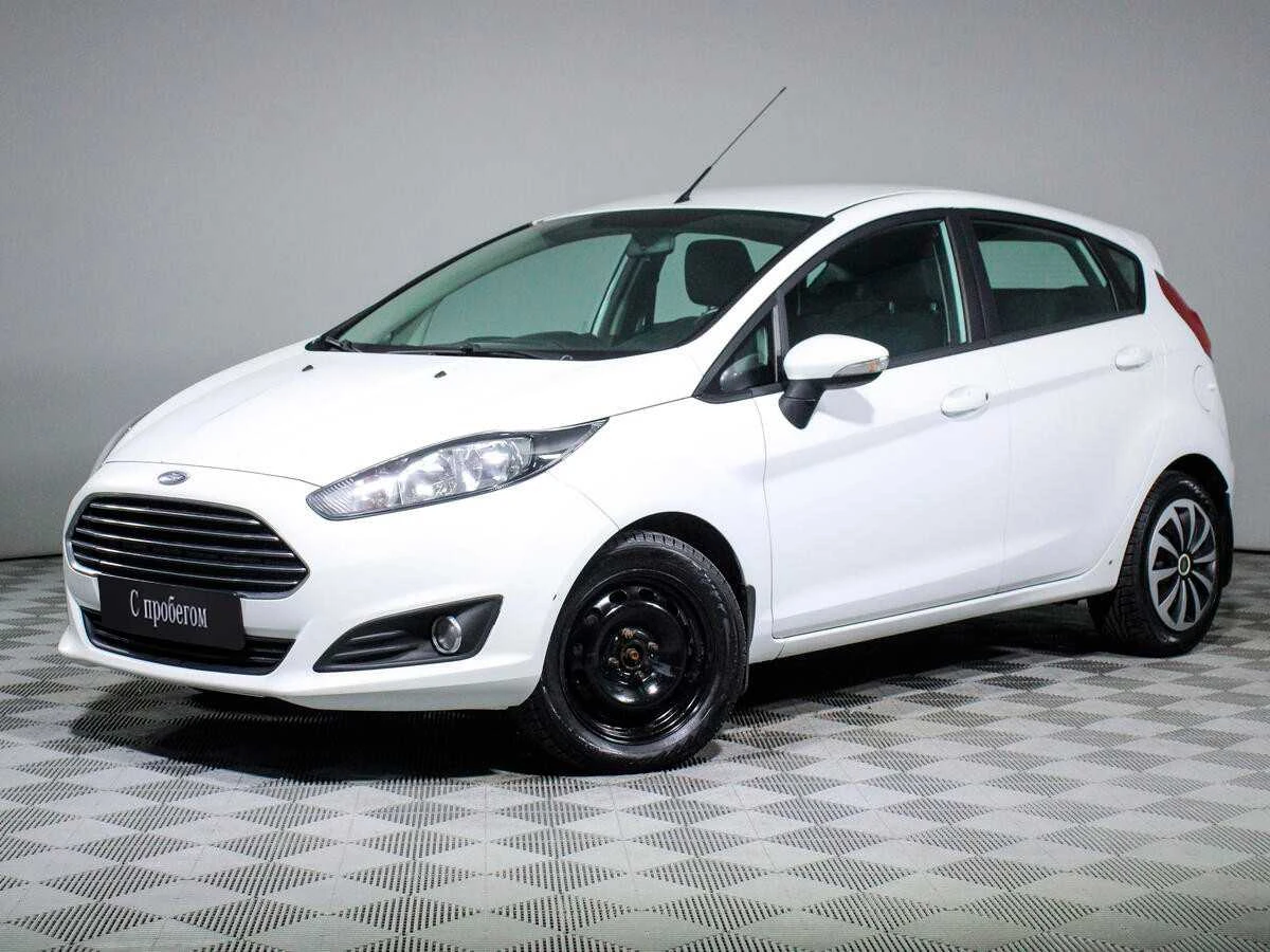 FORD FIESTA, Белый, 2015, Робот, 105 л.с., цена от 600 000 руб.