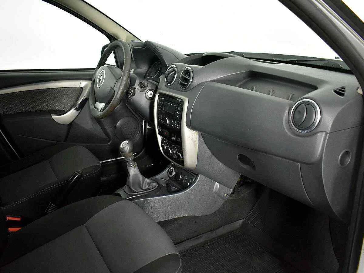 Renault Duster, Серебряный, 2014, Механическая, 90 л.с., цена от 473 000 руб.