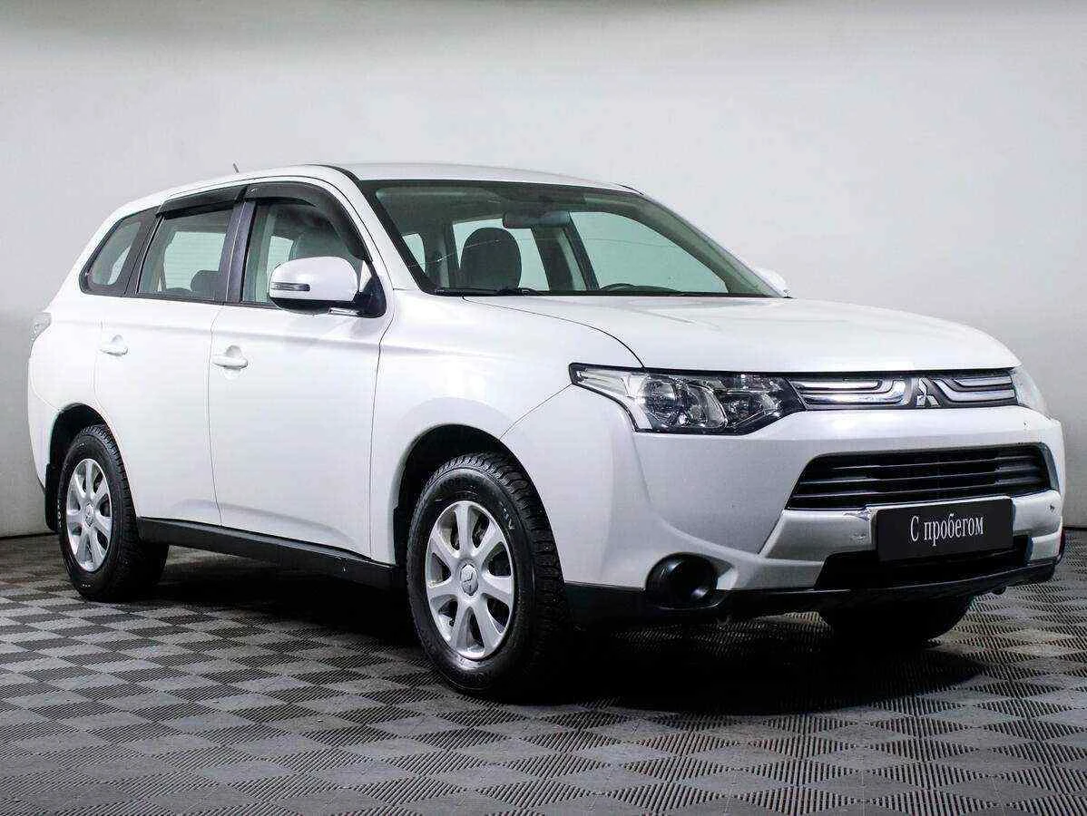 Mitsubishi Outlander, Белый, 2015, Автоматическая, 230 л.с., цена от 1 299 000 руб.