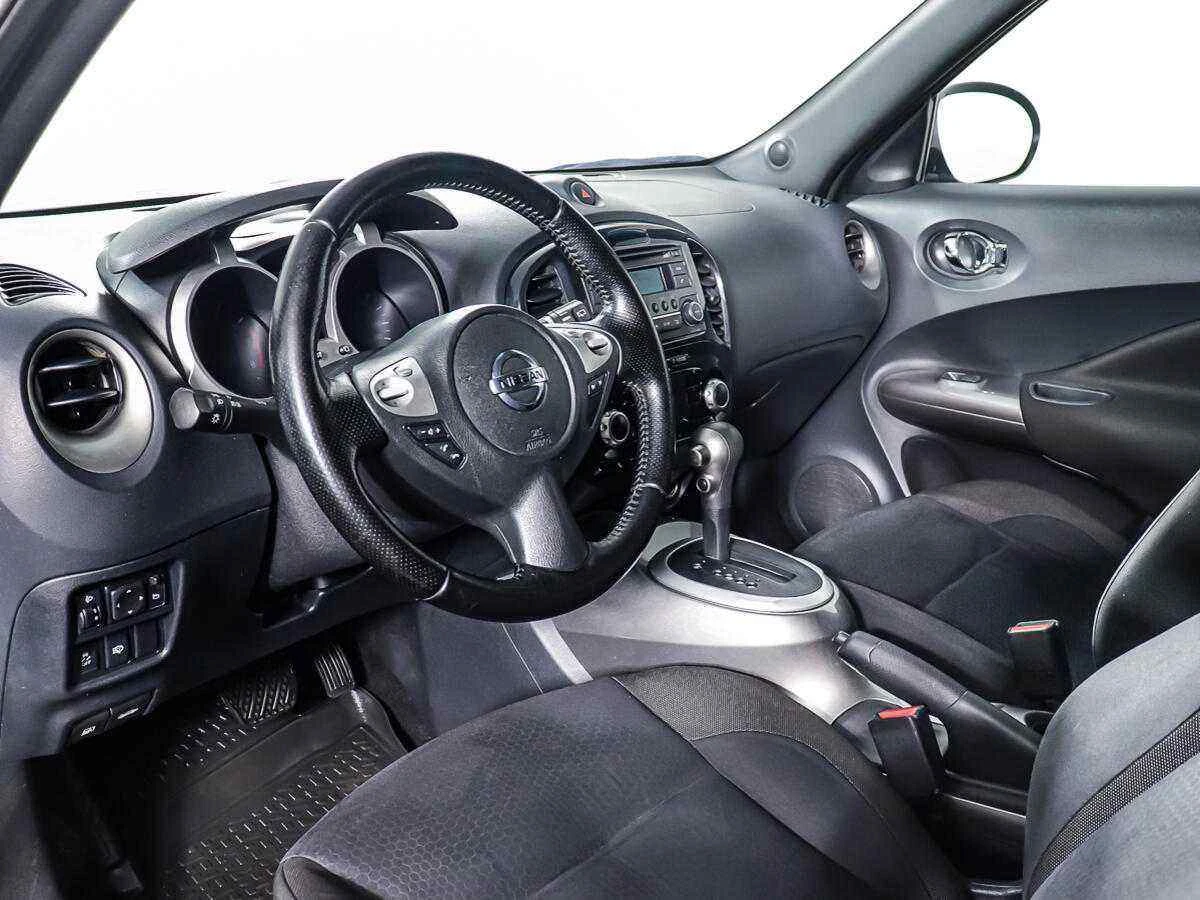 Nissan Juke, Серебряный, 2014, Вариатор, 117 л.с., цена от 525 000 руб.