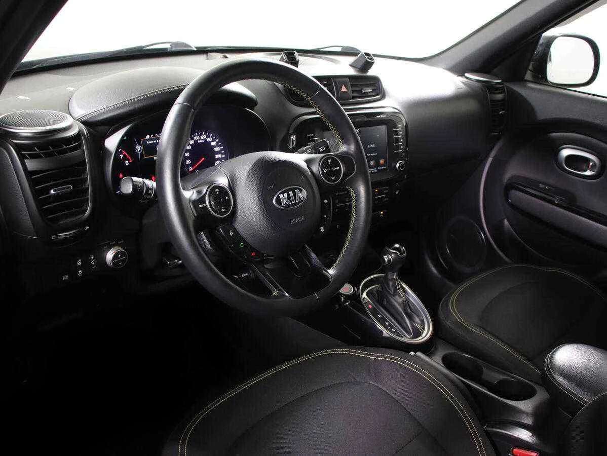 KIA Soul, Черный, 2015, Автоматическая, 124 л.с., цена от 940 000 руб.