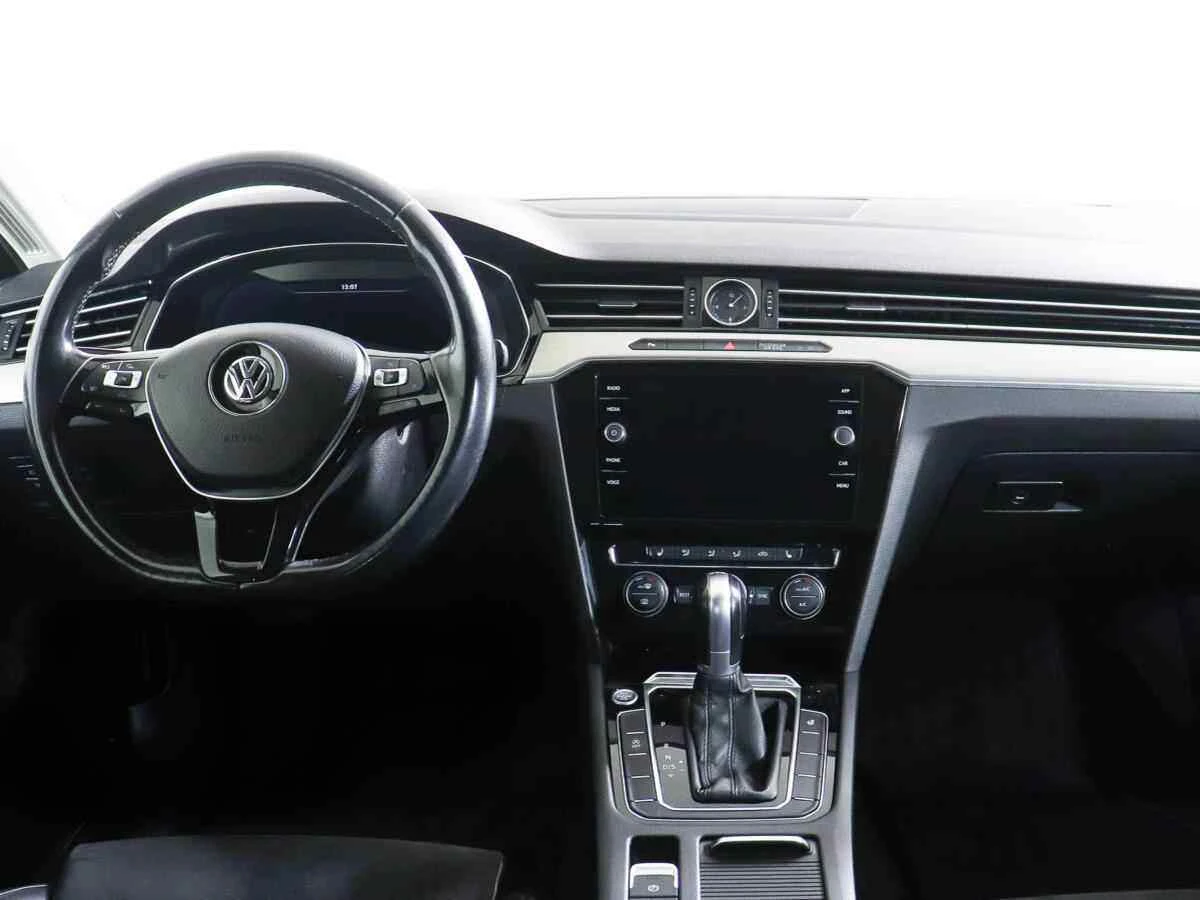 Volkswagen Passat, Серый, 2016, Робот, 152 л.с., цена от 1 155 000 руб.