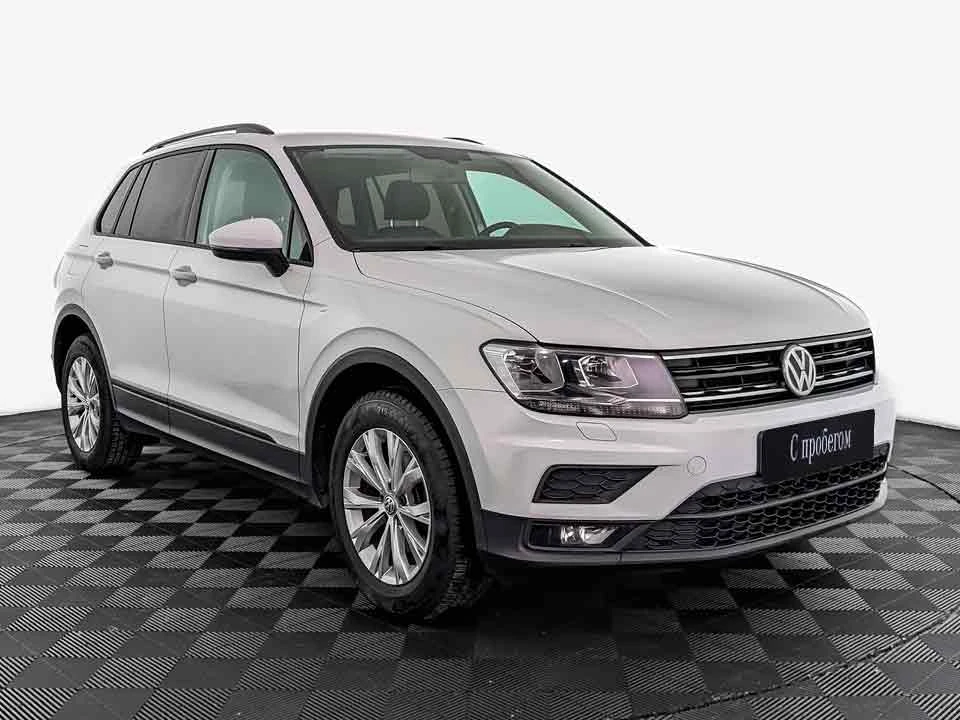 VOLKSWAGEN TIGUAN, Белый, 2018, Механическая, 150 л.с., цена от 1 379 200 руб.