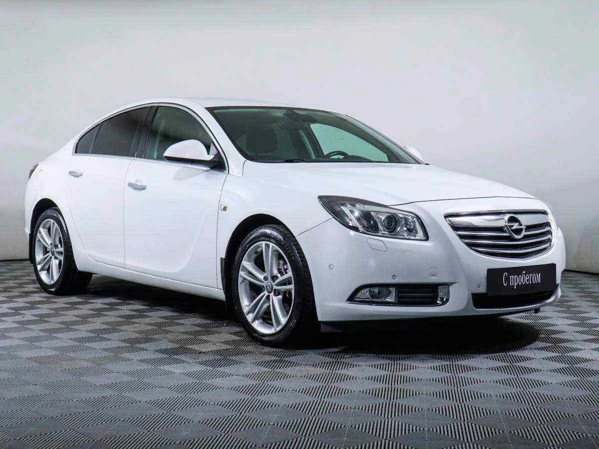 Opel Insignia, Белый, 2013, Автоматическая, 220 л.с., цена от 725 000 руб.