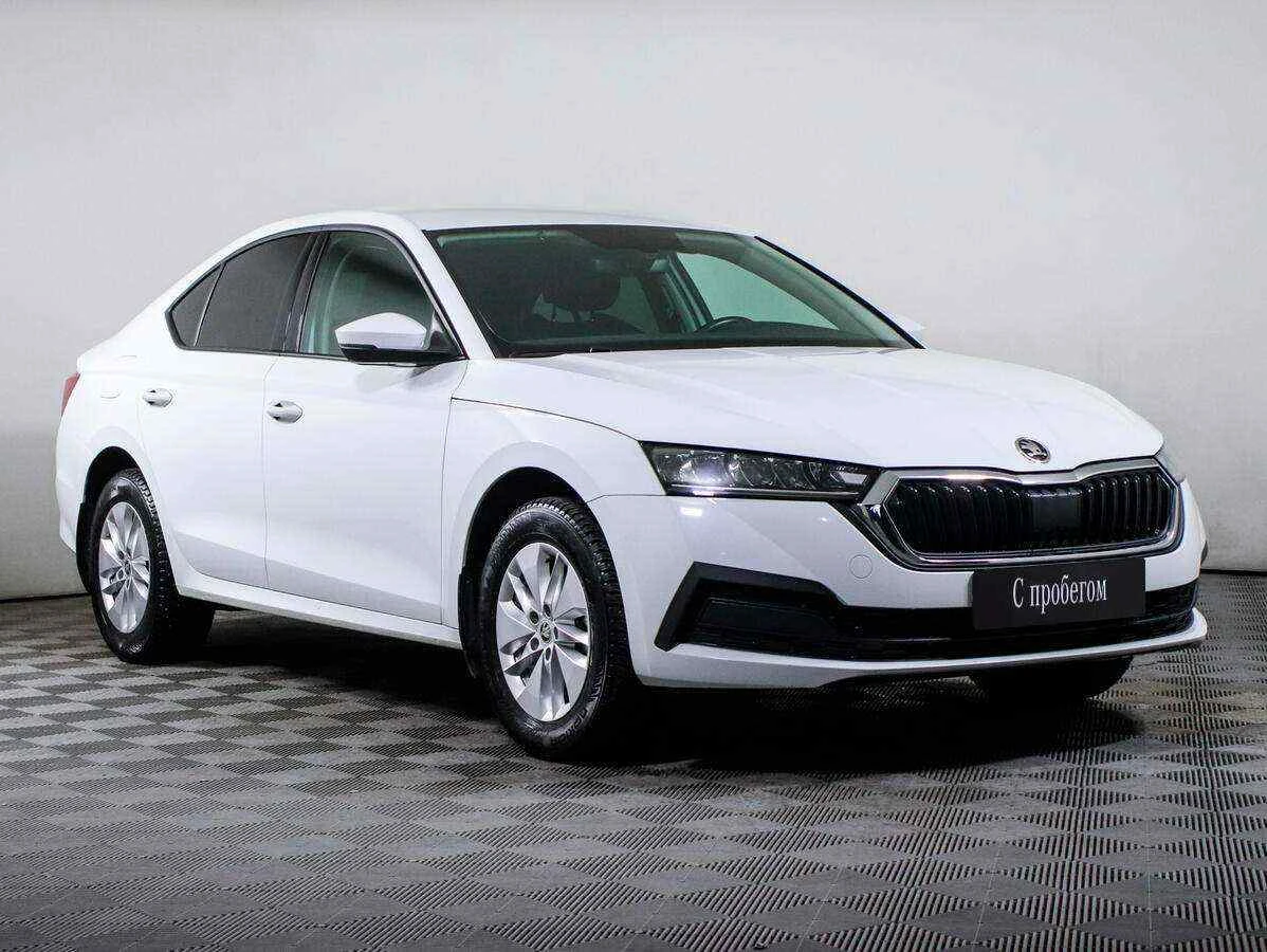 Skoda Octavia, Белый, 2019, Автоматическая, 150 л.с., цена от 1 180 000 руб.