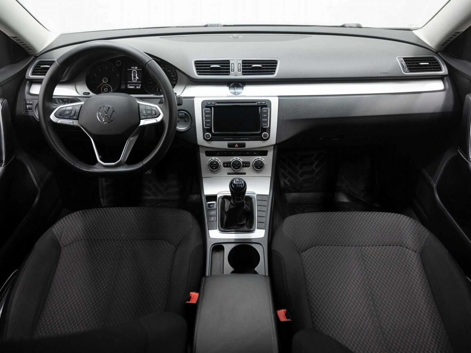 VOLKSWAGEN PASSAT, Черный, 2012, Механическая, 122 л.с., цена от 640 000 руб.