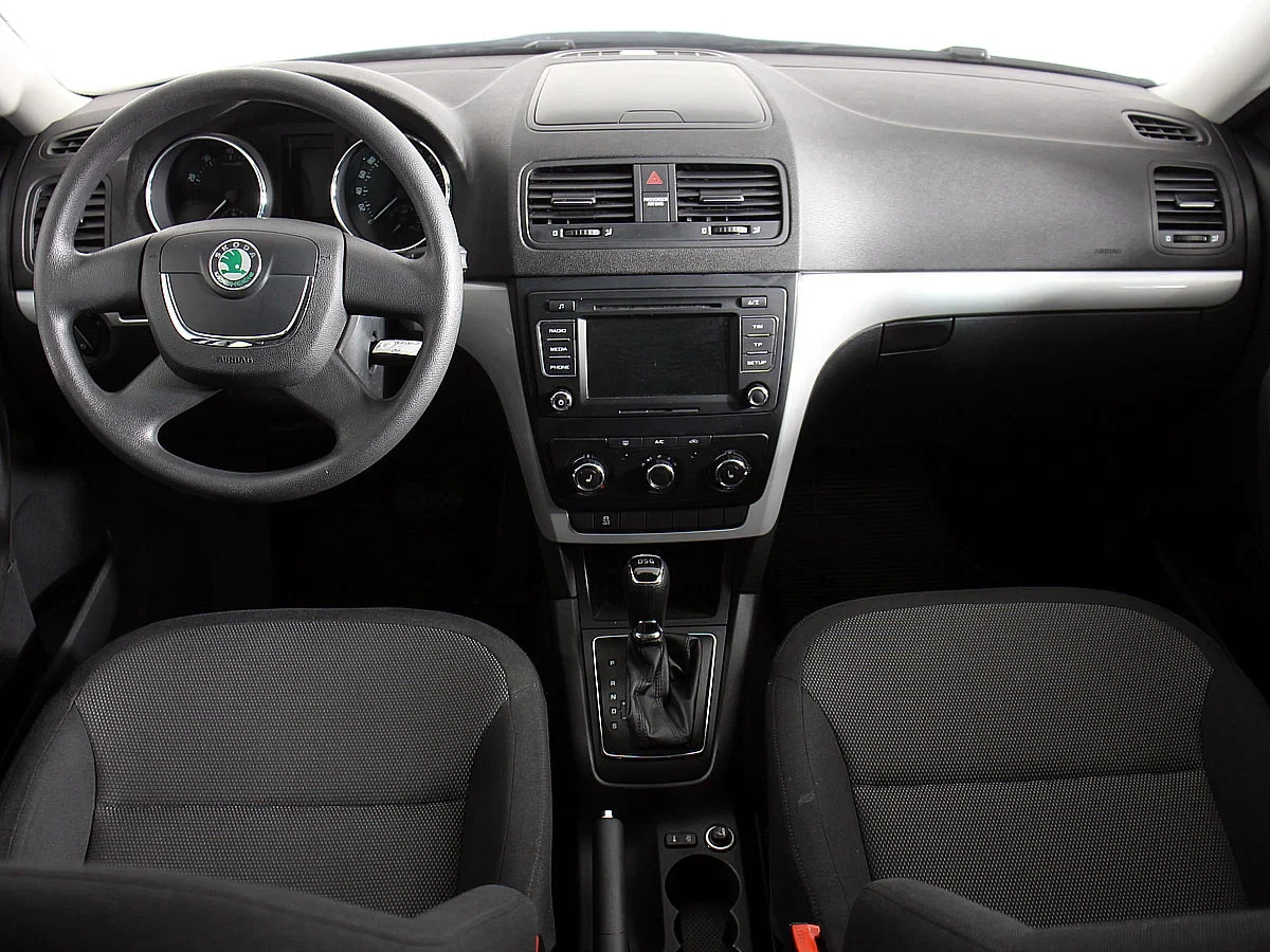 Skoda Yeti, Серый, 2014, Робот, 122 л.с., цена от 801 000 руб.