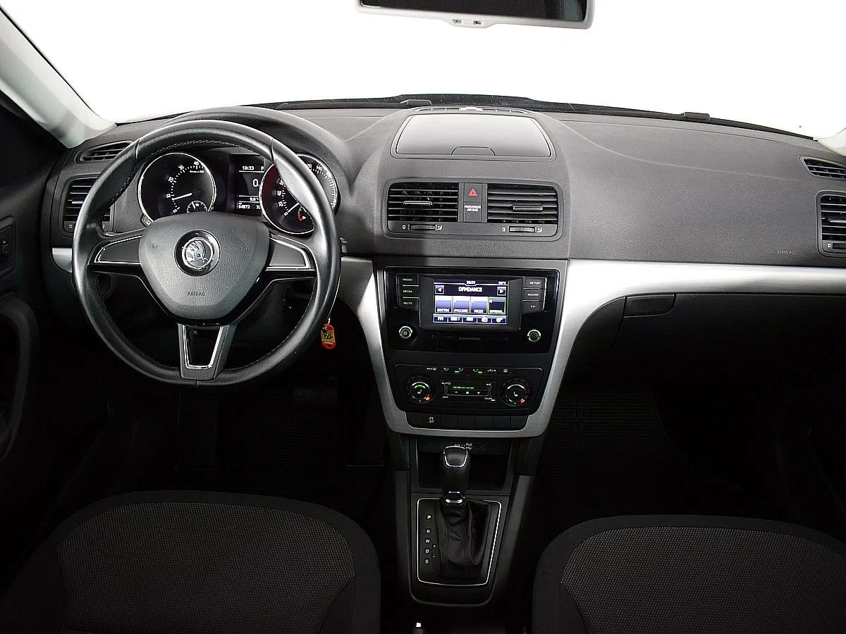 Skoda Yeti, Серый, 2015, Автоматическая, 110 л.с., цена от 949 000 руб.